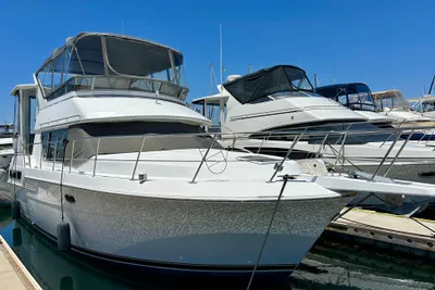 Carver 370 Aft Cabin