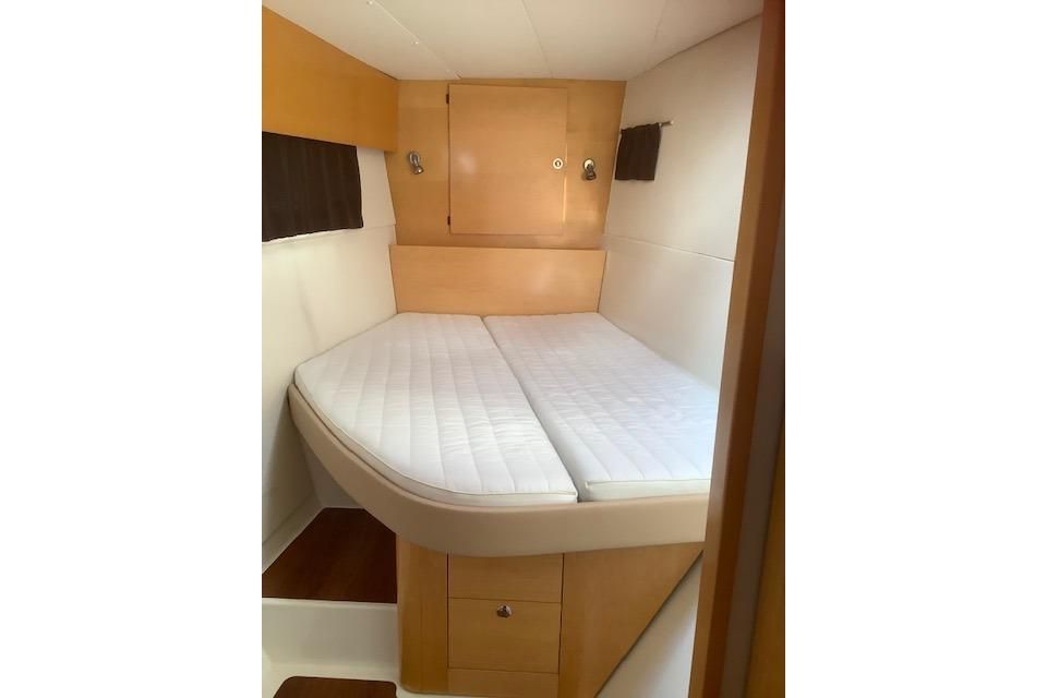 2008 Fountaine Pajot 46 