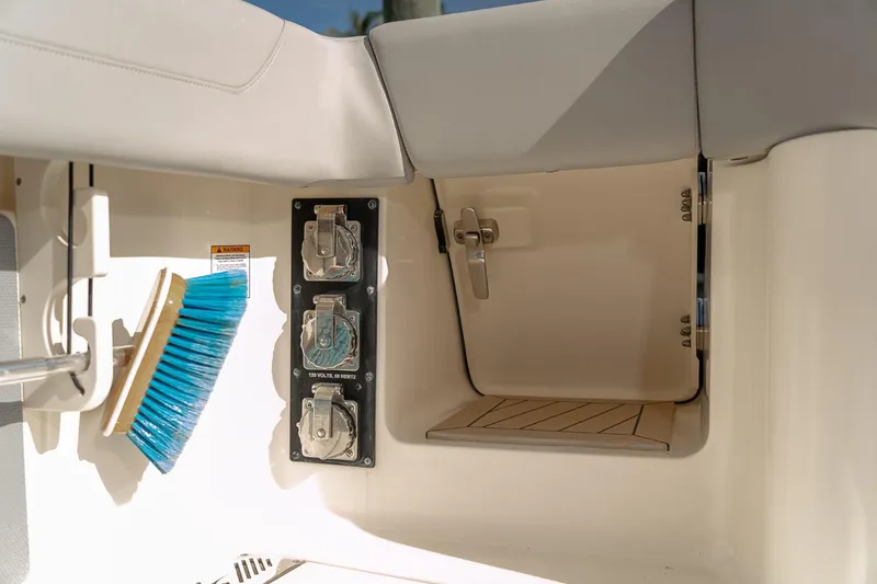 Dealer Ship Yacht Photos Pics 