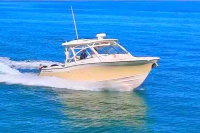 Grady-White Freedom 335