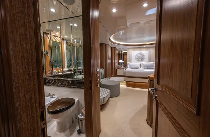 Taipan Of Wales Yacht Photos Pics 