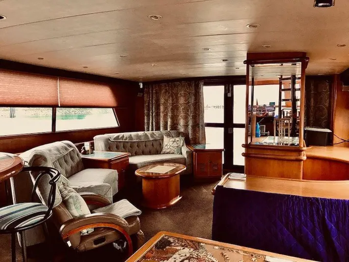 Lady Elaine Yacht Photos Pics 