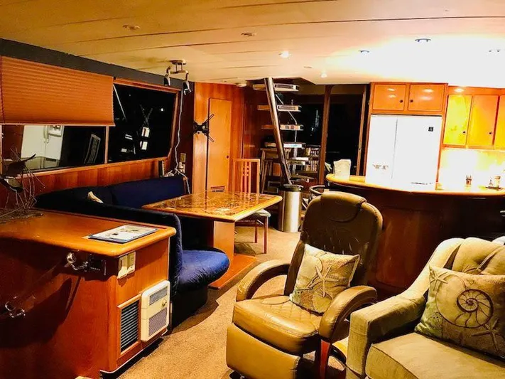 Lady Elaine Yacht Photos Pics 