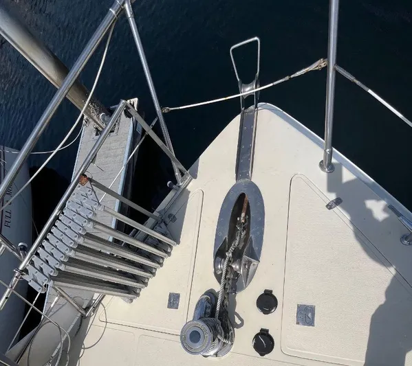 Lady Elaine Yacht Photos Pics Bow of 1993 Kha Shing Motoryacht with anchor and winch system.