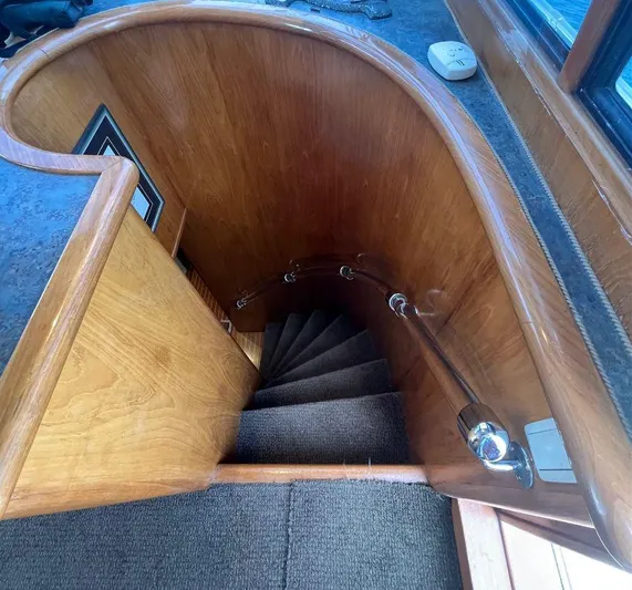 Lady Elaine Yacht Photos Pics 