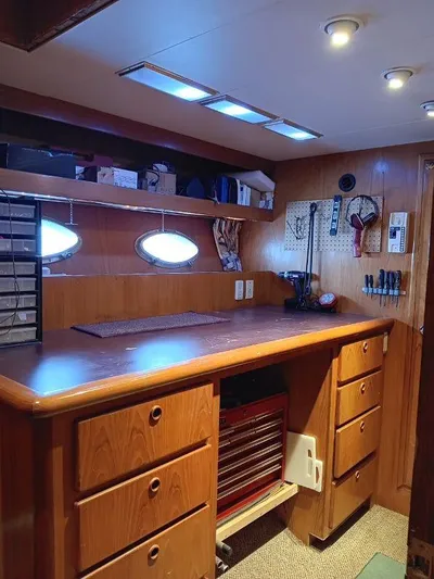 Lady Elaine Yacht Photos Pics 