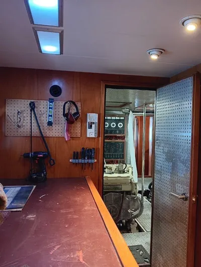 Lady Elaine Yacht Photos Pics 