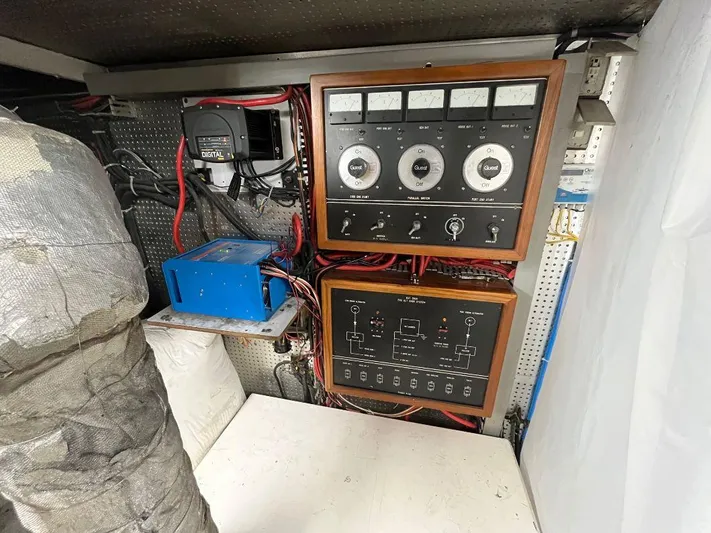 Lady Elaine Yacht Photos Pics 