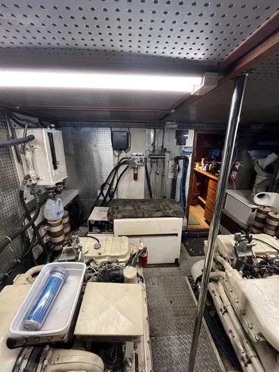 Lady Elaine Yacht Photos Pics 