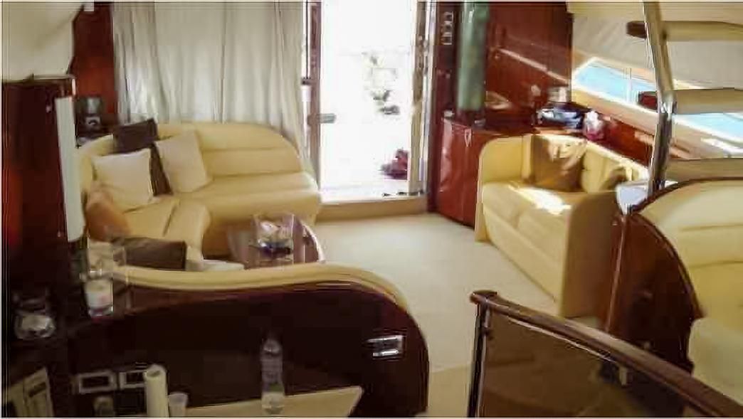 2004 Princess 66 