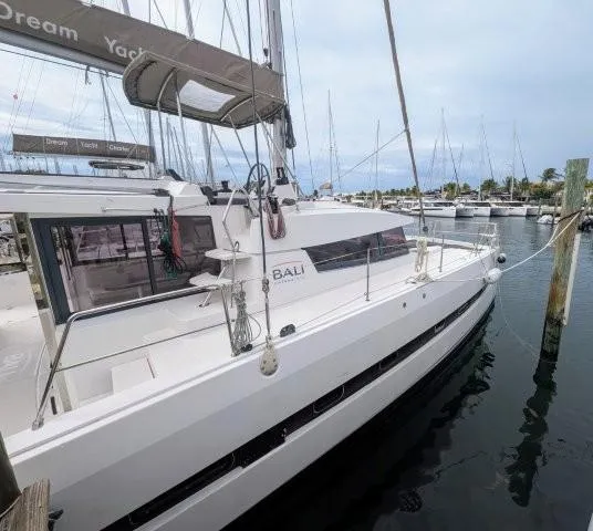 Jacana Yacht Photos Pics Bali 4.1