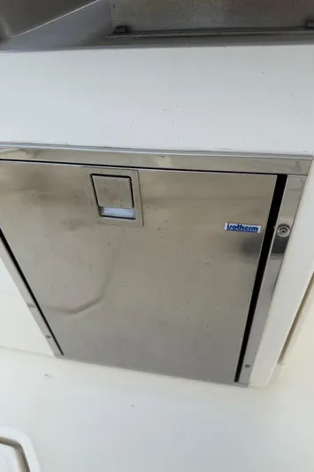 Abvios Yacht Photos Pics Stainless steel compartment on 2020 Boston Whaler 330 Outrage boat.