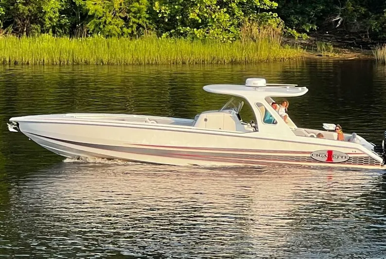 39 Cigarette Yacht Photos Pics 