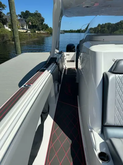 39 Cigarette Yacht Photos Pics 