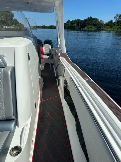 39 Cigarette Yacht Photos Pics 