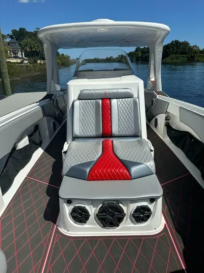 39 Cigarette Yacht Photos Pics 