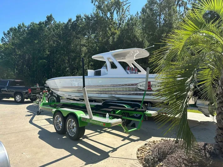 39 Cigarette Yacht Photos Pics 