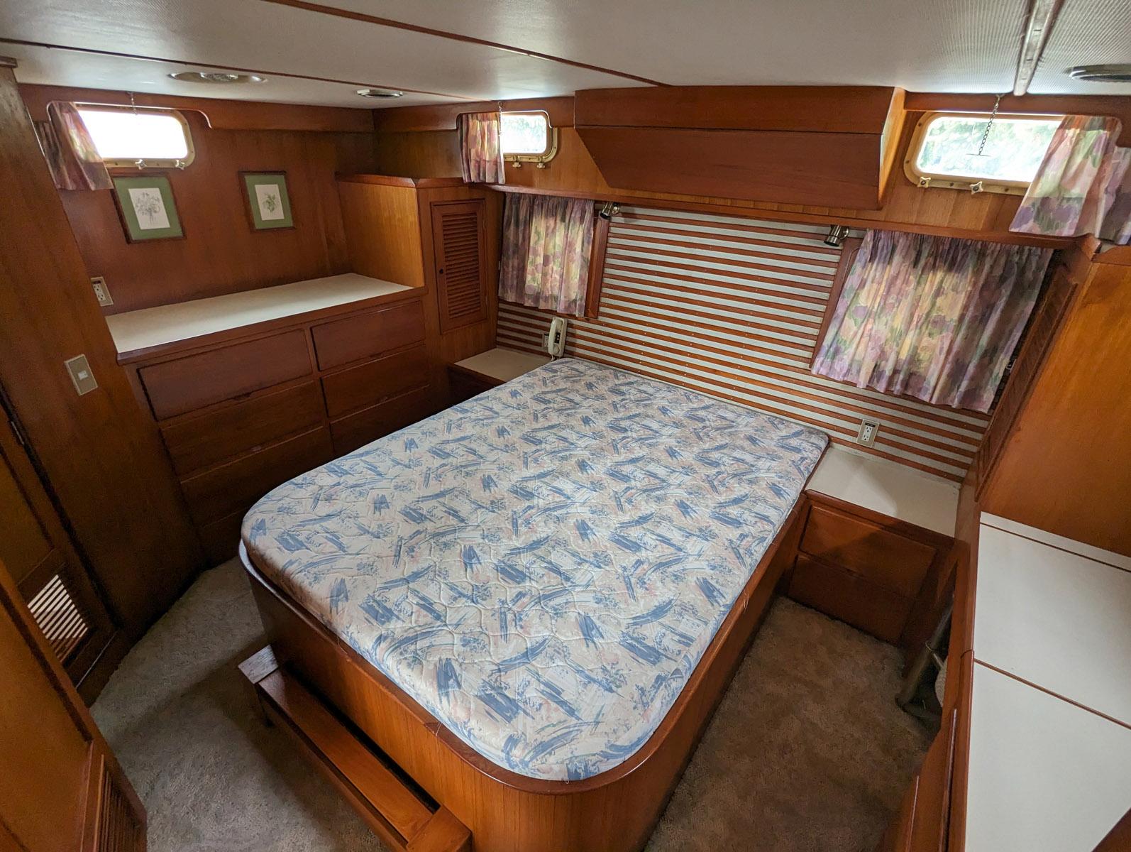 1985 CHB Ponderosa Sundeck 42 Trawler for sale - YachtWorld