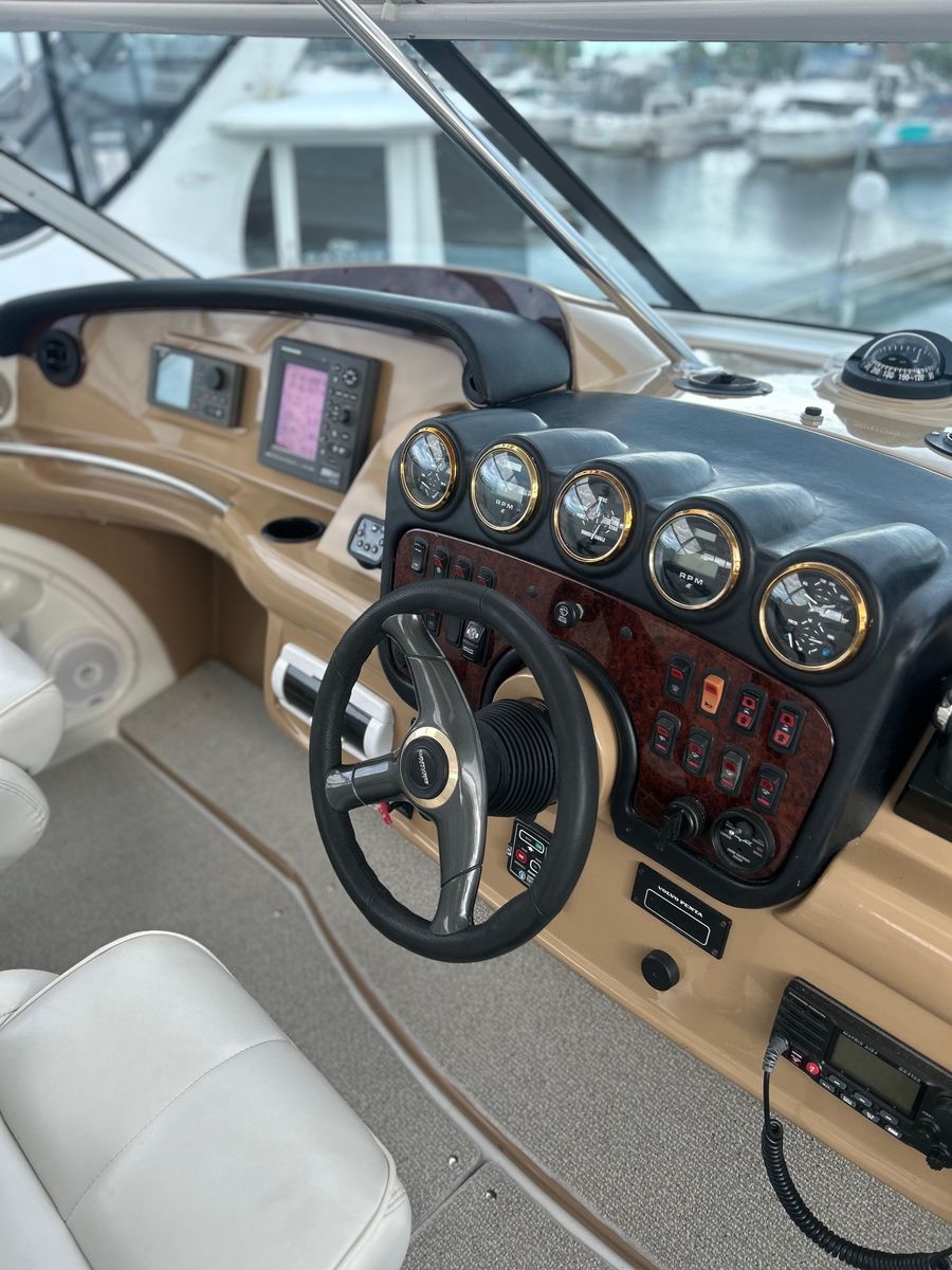 2003 Carver 46 