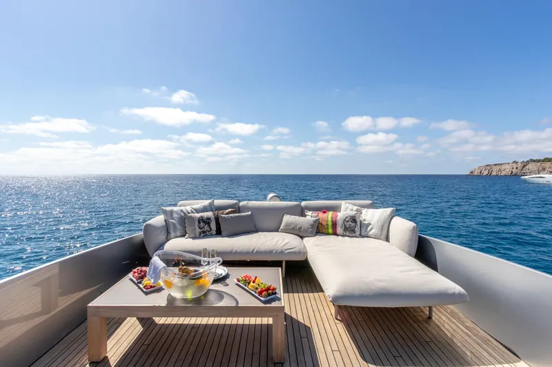  Yacht Photos Pics Pershing 90