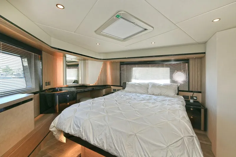  Yacht Photos Pics 2022 Absolute Navetta 58 - Image 44