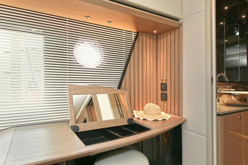  Yacht Photos Pics 2022 Absolute Navetta 58 - Image 39