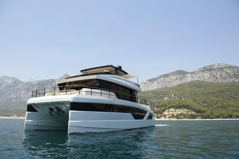 Lazzara Lpc 300 Yacht Photos Pics Luxurious 2027 Lazzara LPC 300 yacht cruising near scenic mountains.