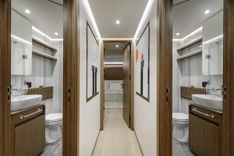 Lazzara Lpc 300 Yacht Photos Pics Luxurious 2027 Lazzara LPC 300 yacht interior with modern bathroom design.