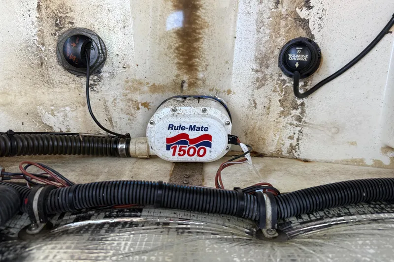  Yacht Photos Pics Bilge pump system in 2018 Chris-Craft Capri 27 boat.