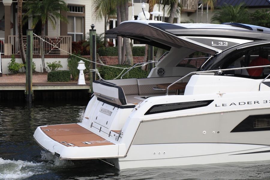 2019 Jeanneau Leader 33