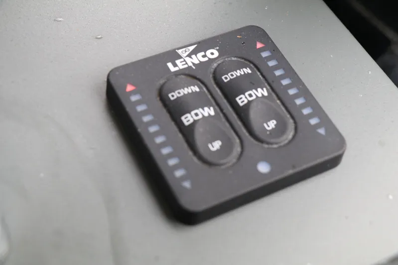 Sea-savvy Yacht Photos Pics Lenco Trim Tab Control
