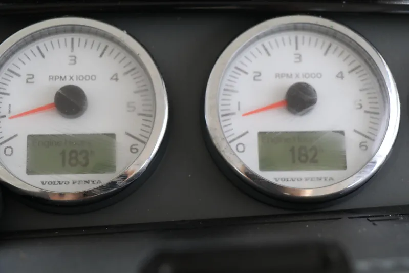 Sea-savvy Yacht Photos Pics Engine Hours