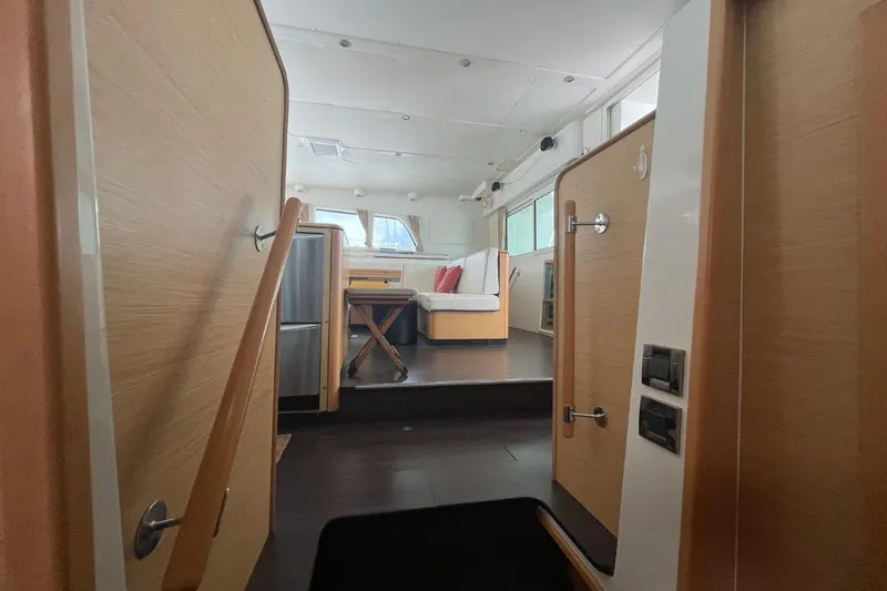 Tikiaora Yacht Photos Pics 