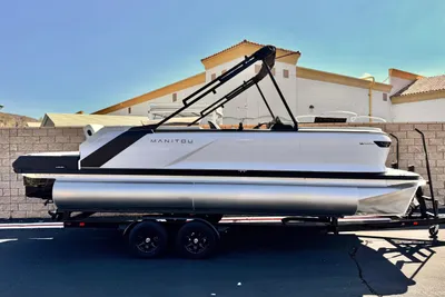 Manitou Cruise 22 Max