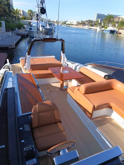 Fuentes Pyasa Yacht Photos Pics 