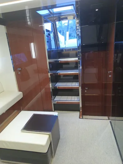 Fuentes Pyasa Yacht Photos Pics 