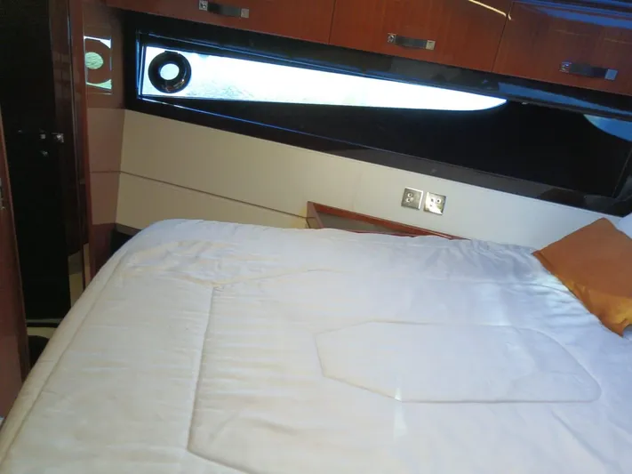 Fuentes Pyasa Yacht Photos Pics 