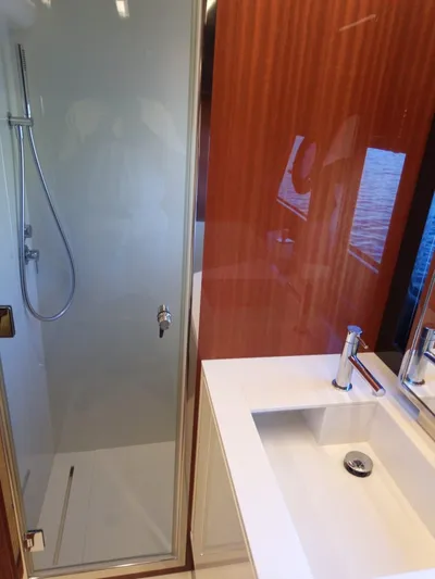 Fuentes Pyasa Yacht Photos Pics 