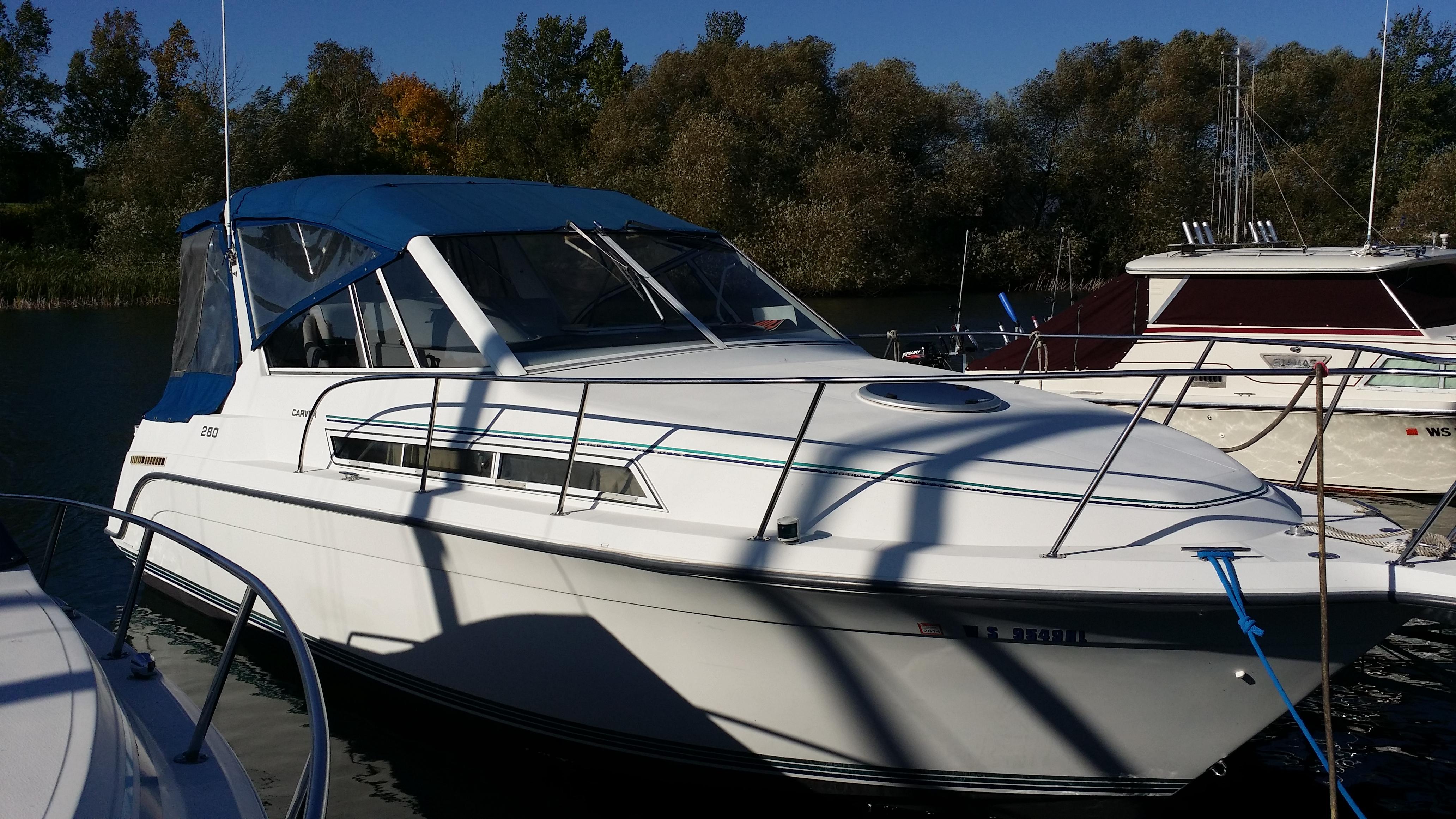 1995 Carver 280 Mid Cabin Express