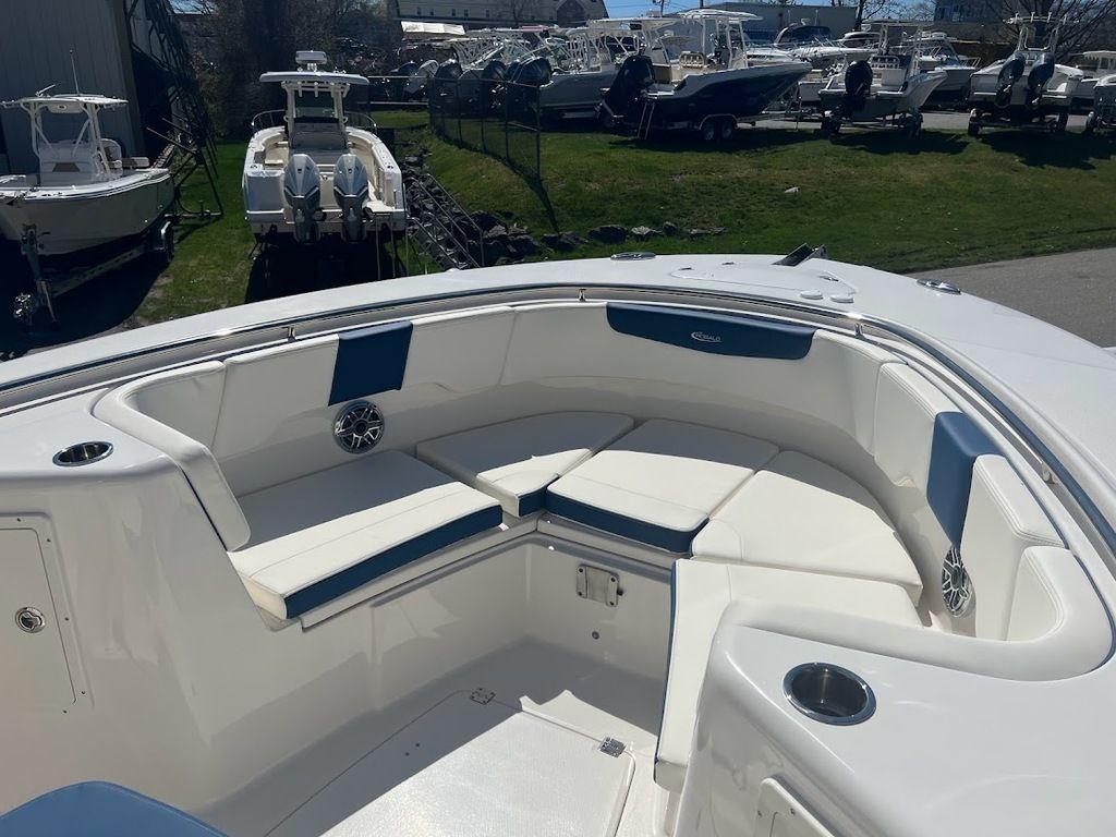 2023 Robalo R302 Center Console Center Console for sale - YachtWorld