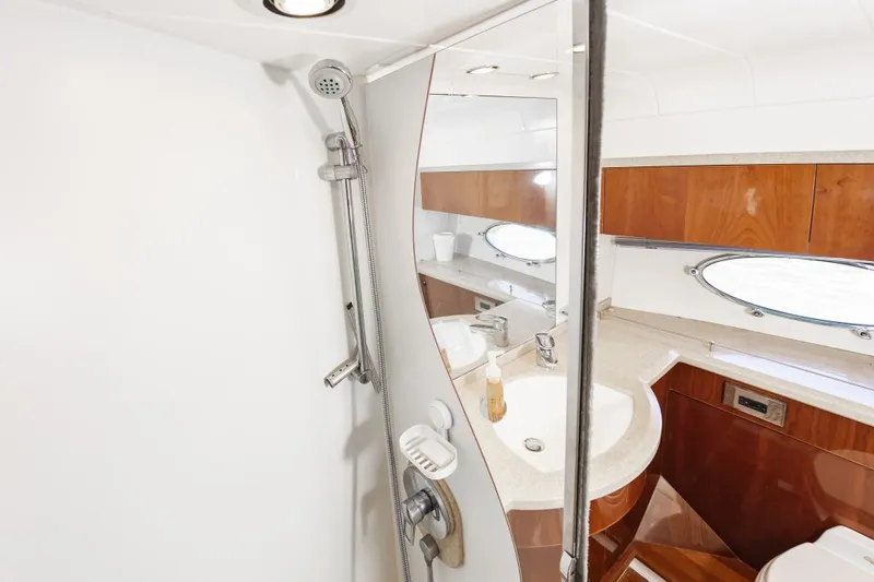 Devocean Yacht Photos Pics 