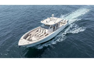 Everglades 455 Center Console