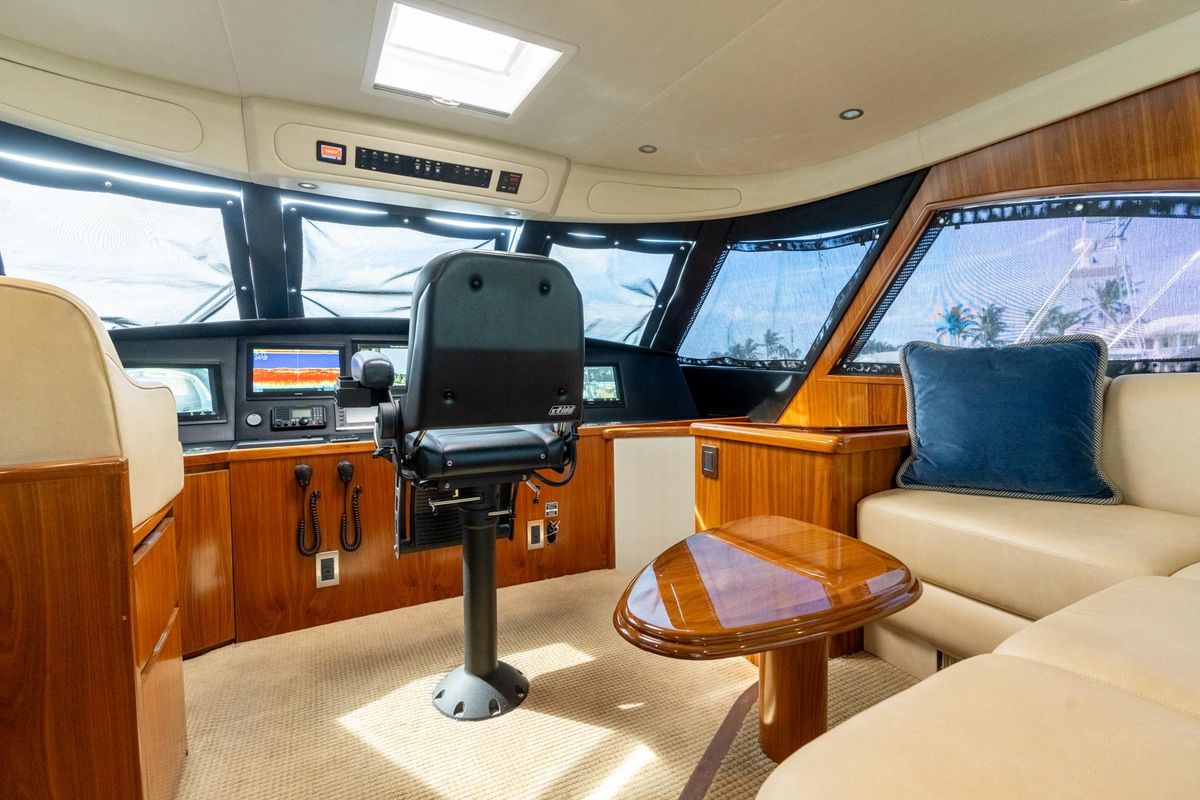 2017 Viking 62 