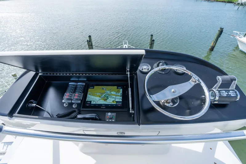 Tail Dancer Yacht Photos Pics Viking 62 Enclosed Bridge Tail Dancer-Electronics