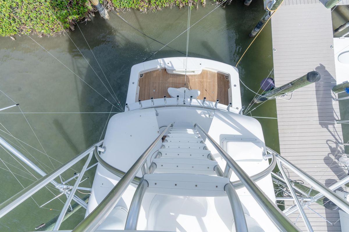 2017 Viking 62 
