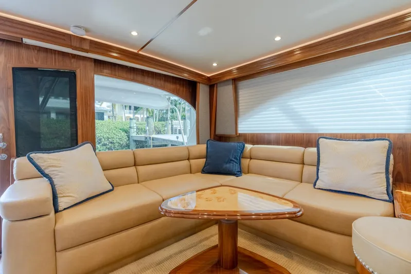 Tail Dancer Yacht Photos Pics Viking 62 Enclosed Bridge Tail Dancer-Dinette