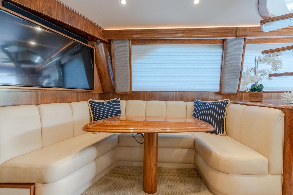 2017 Viking 62 