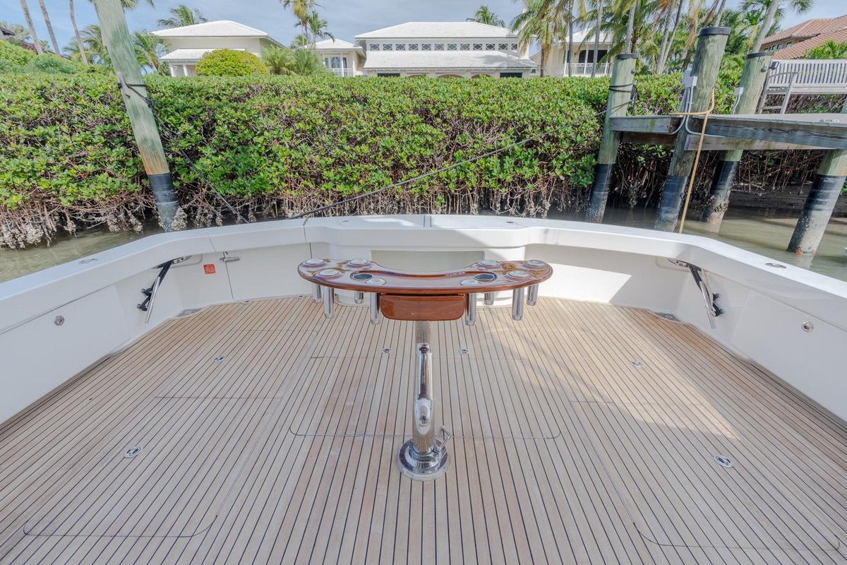 2017 Viking 62 