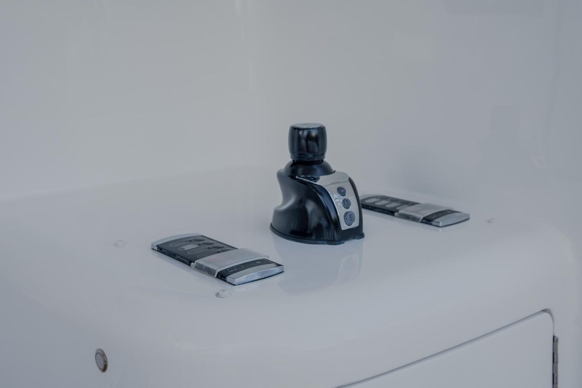 2017 Viking 62 