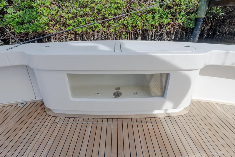 Tail Dancer Yacht Photos Pics Viking 62 Enclosed Bridge Tail Dancer-Wash Basin